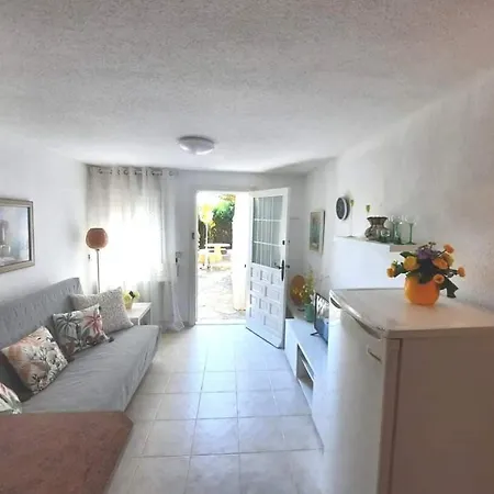 Quaint Ground Floor With Pool Lb1 Appartamento Torrevieja